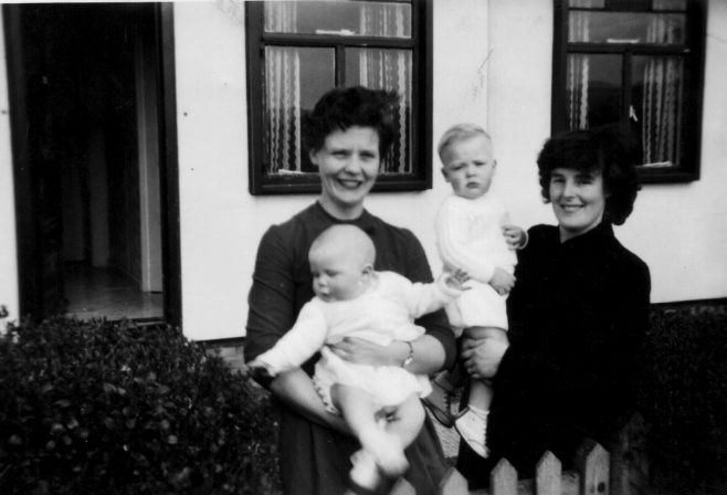 June Slater, Garry Slater, friend Rosemary and child Linda | Hearn, Jane